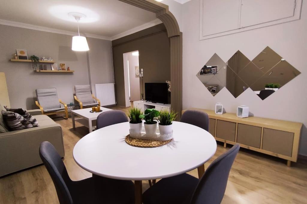 Project Leni 239 Apartment Tesalonika Bagian luar foto