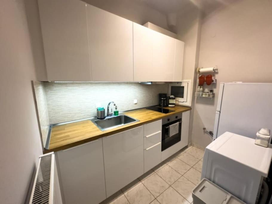 Project Leni 239 Apartment Tesalonika Bagian luar foto